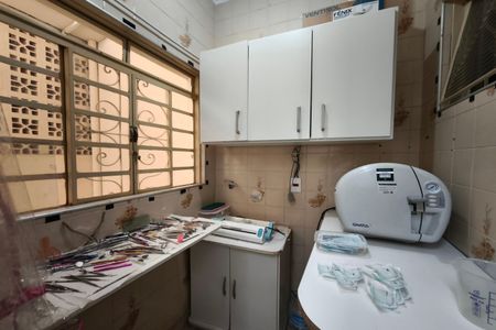 Casa à venda com 252m², 3 quartos e 6 vagasQuarto de Serviço