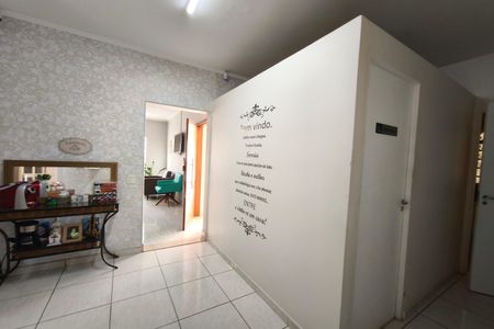 Casa à venda com 252m², 3 quartos e 6 vagas Casa à venda com 252m², 3 quartos e 6 vagasCopa