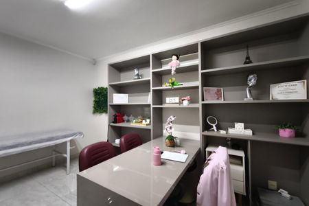 Casa à venda com 252m², 3 quartos e 6 vagasQuarto Suíte