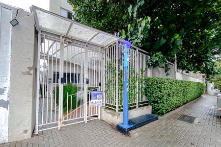 Apartamento à venda com 33m², 1 quarto e sem vaga Apartamento à venda com 33m², 1 quarto e sem vagaFachada - Plaquinha