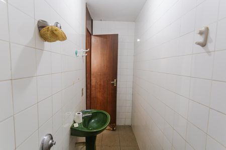 Banheiro de serviço de casa à venda com 6 quartos, 468m² em São Lucas, Belo Horizonte