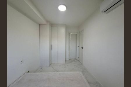 Quarto de apartamento para alugar com 1 quarto, 42m² em Jardim do Salso, Porto Alegre