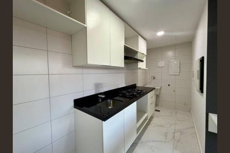 Cozinha de apartamento para alugar com 1 quarto, 42m² em Jardim do Salso, Porto Alegre