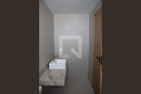 Banheiro de apartamento para alugar com 2 quartos, 65m² em Setor Marista, Goiânia