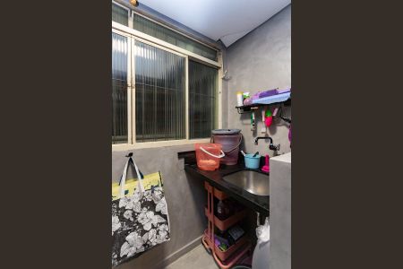 Apartamento à venda com 83m², 2 quartos e sem vaga Apartamento à venda com 83m², 2 quartos e sem vagaÁrea de Serviço