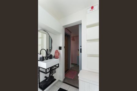 Apartamento à venda com 83m², 2 quartos e sem vaga Apartamento à venda com 83m², 2 quartos e sem vagaBanheiro Social