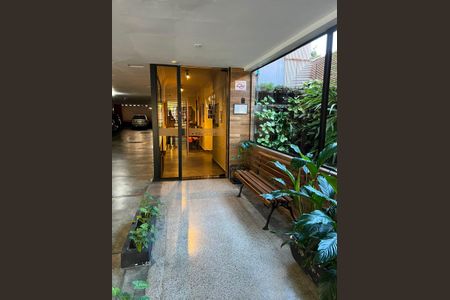 Apartamento para alugar com 72m², 2 quartos e sem vagaÁrea externa