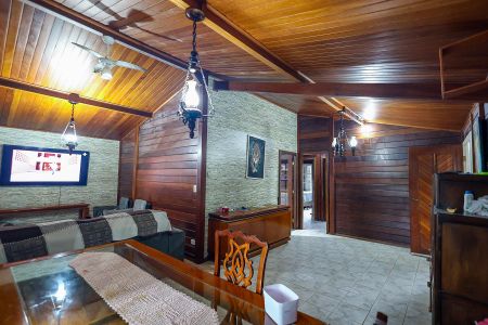 Casa para alugar com 1100m², 4 quartos e 4 vagas Casa para alugar com 1100m², 4 quartos e 4 vagasSala de Jantar