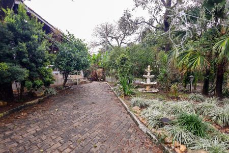 Casa para alugar com 1100m², 4 quartos e 4 vagas Casa para alugar com 1100m², 4 quartos e 4 vagasArea externa