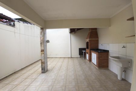 Casa para alugar com 1m², 3 quartos e 2 vagasQuintal 