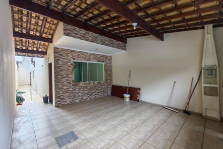 Casa para alugar com 1m², 3 quartos e 2 vagasGaragem 
