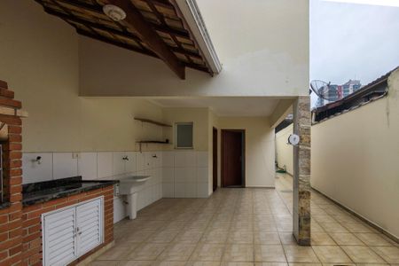 Casa para alugar com 1m², 3 quartos e 2 vagasQuintal