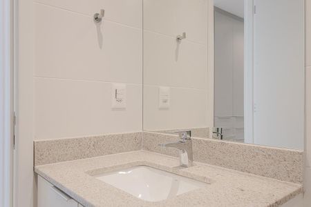 Apartamento para alugar com 62m², 2 quartos e sem vagaBanheiro