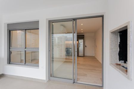 Apartamento para alugar com 62m², 2 quartos e sem vagaVaranda