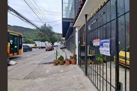 Apartamento para alugar com 72m², 2 quartos e sem vagaFachada 