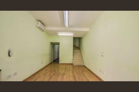 Casa à venda com 4 quartos, 150m² em Vila Sao Francisco (Zona Sul), São Paulo
