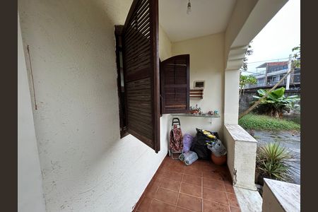 Varanda de casa para alugar com 3 quartos, 105m² em Anchieta, Nilópolis