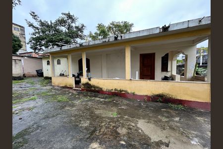Fachada de casa para alugar com 3 quartos, 105m² em Anchieta, Nilópolis