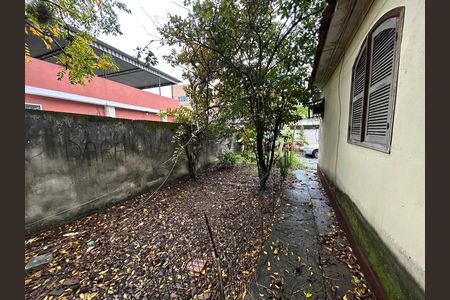 Quintal de casa para alugar com 3 quartos, 105m² em Anchieta, Nilópolis