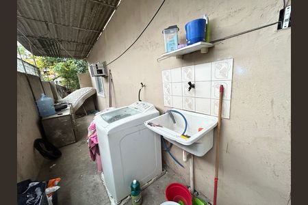 Área de Serviço de casa para alugar com 2 quartos, 52m² em Anchieta, Nilópolis