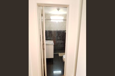 Apartamento à venda com 110m², 3 quartos e 2 vagas Apartamento à venda com 110m², 3 quartos e 2 vagasBanheiro