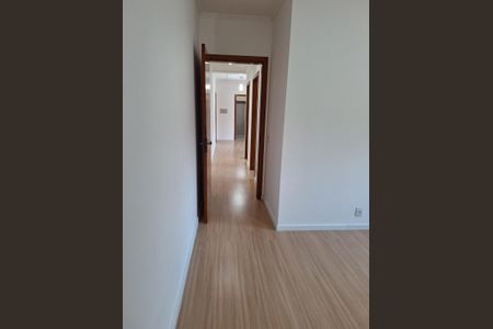 Apartamento para alugar com 77m², 2 quartos e 1 vaga Apartamento para alugar com 77m², 2 quartos e 1 vagaCorredor