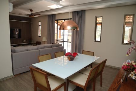 Apartamento à venda com 218m², 3 quartos e 3 vagasSALA