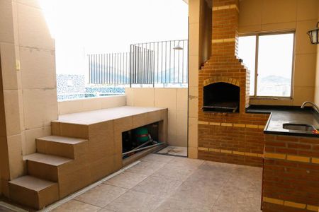 Apartamento à venda com 150m², 2 quartos e 2 vagasCobertura 
