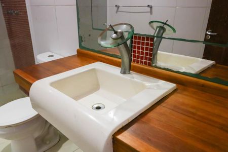 Apartamento à venda com 150m², 2 quartos e 2 vagasBanheiro Social