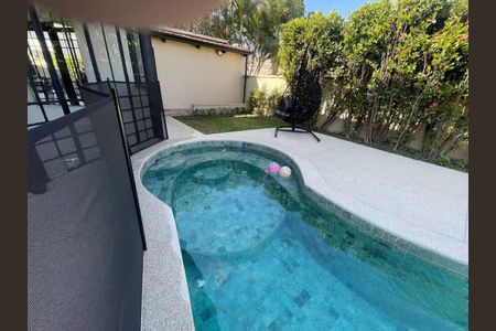 Casa de condomínio à venda com 500m², 4 quartos e 4 vagasFoto 03