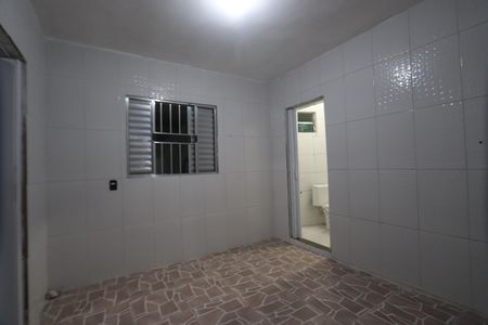 Sala e Quarto de casa para alugar com 1 quarto, 45m² em Jardim Santa Teresinha, São Paulo