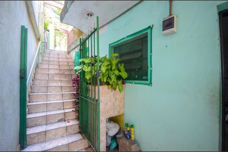 Escada de casa para alugar com 3 quartos, 170m² em Jardim Sao Jose (zona Norte), São Paulo