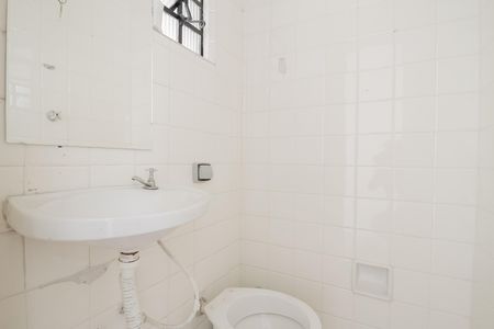Banheiro de apartamento para alugar com 1 quarto, 21m² em Penha de França, São Paulo