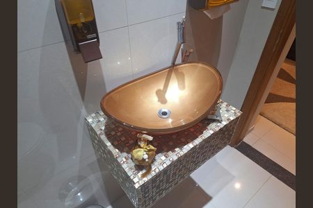 Casa à venda com 120m², 2 quartos e sem vagaLavabo