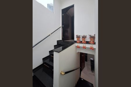 Hall escadas de casa à venda com 2 quartos, 120m² em Santana, São Paulo