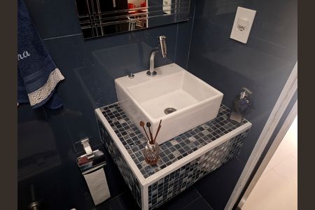 Casa à venda com 120m², 2 quartos e sem vagaBanheiro