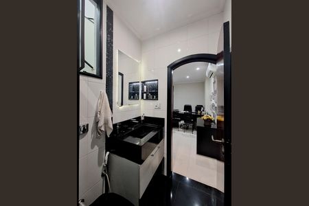 Casa à venda com 120m², 2 quartos e sem vagaBanheiro Quarto 2