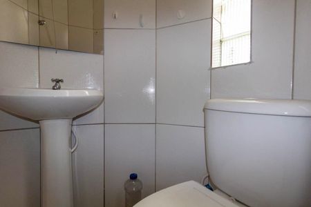 Banheiro de kitnet/studio para alugar com 1 quarto, 30m² em Penha de França, São Paulo