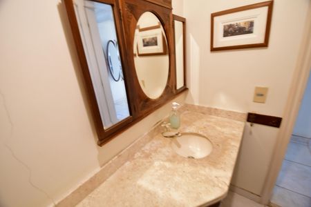 Apartamento à venda com 380m², 3 quartos e 4 vagasLavabo