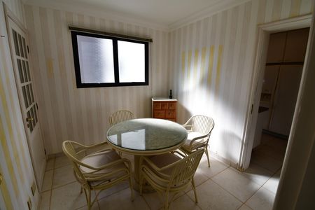 Apartamento à venda com 380m², 3 quartos e 4 vagasCopa