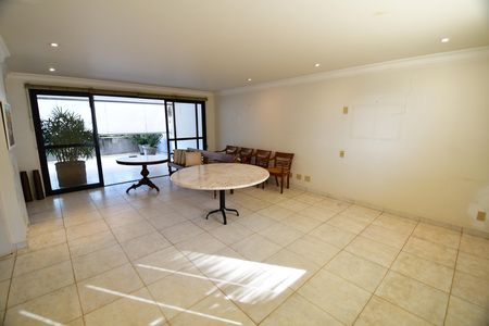 Apartamento à venda com 380m², 3 quartos e 4 vagasSala