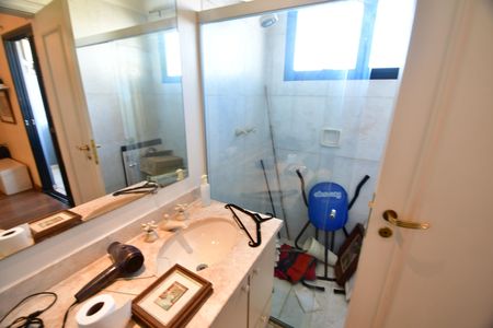 Apartamento à venda com 380m², 3 quartos e 4 vagasBanheiro Suíte