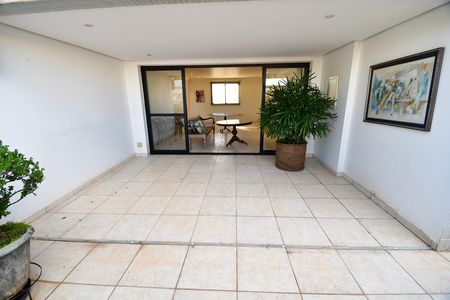 Apartamento à venda com 380m², 3 quartos e 4 vagasVaranda da Sala
