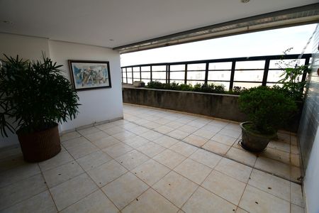 Apartamento à venda com 380m², 3 quartos e 4 vagasVaranda da Sala