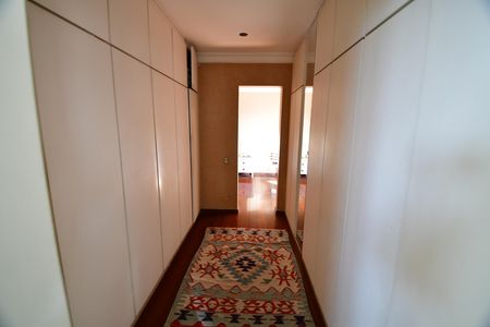 Apartamento à venda com 380m², 3 quartos e 4 vagasQuarto 3 - Suíte Closet
