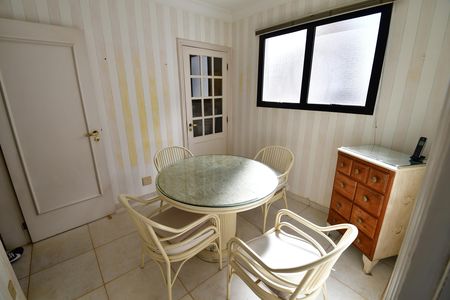 Apartamento à venda com 380m², 3 quartos e 4 vagasCopa