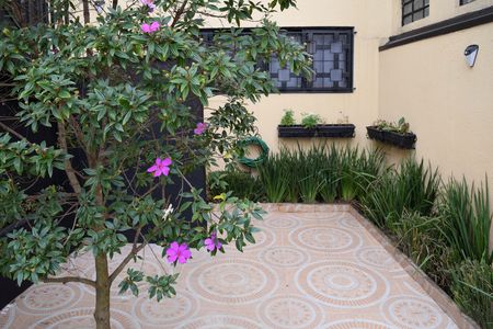 Apartamento para alugar com 46m², 2 quartos e sem vagaEntrada