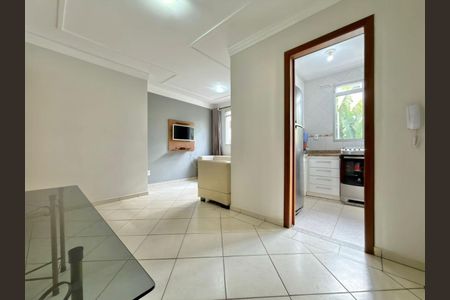Foto 02 de apartamento à venda com 2 quartos, 62m² em Castelo, Belo Horizonte