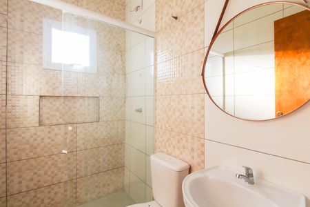 Casa para alugar com 70m², 2 quartos e 2 vagas Casa para alugar com 70m², 2 quartos e 2 vagasBanheiro