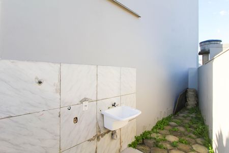 Área de Serviço de casa para alugar com 2 quartos, 70m² em Vila Vista Alegre, Cachoeirinha